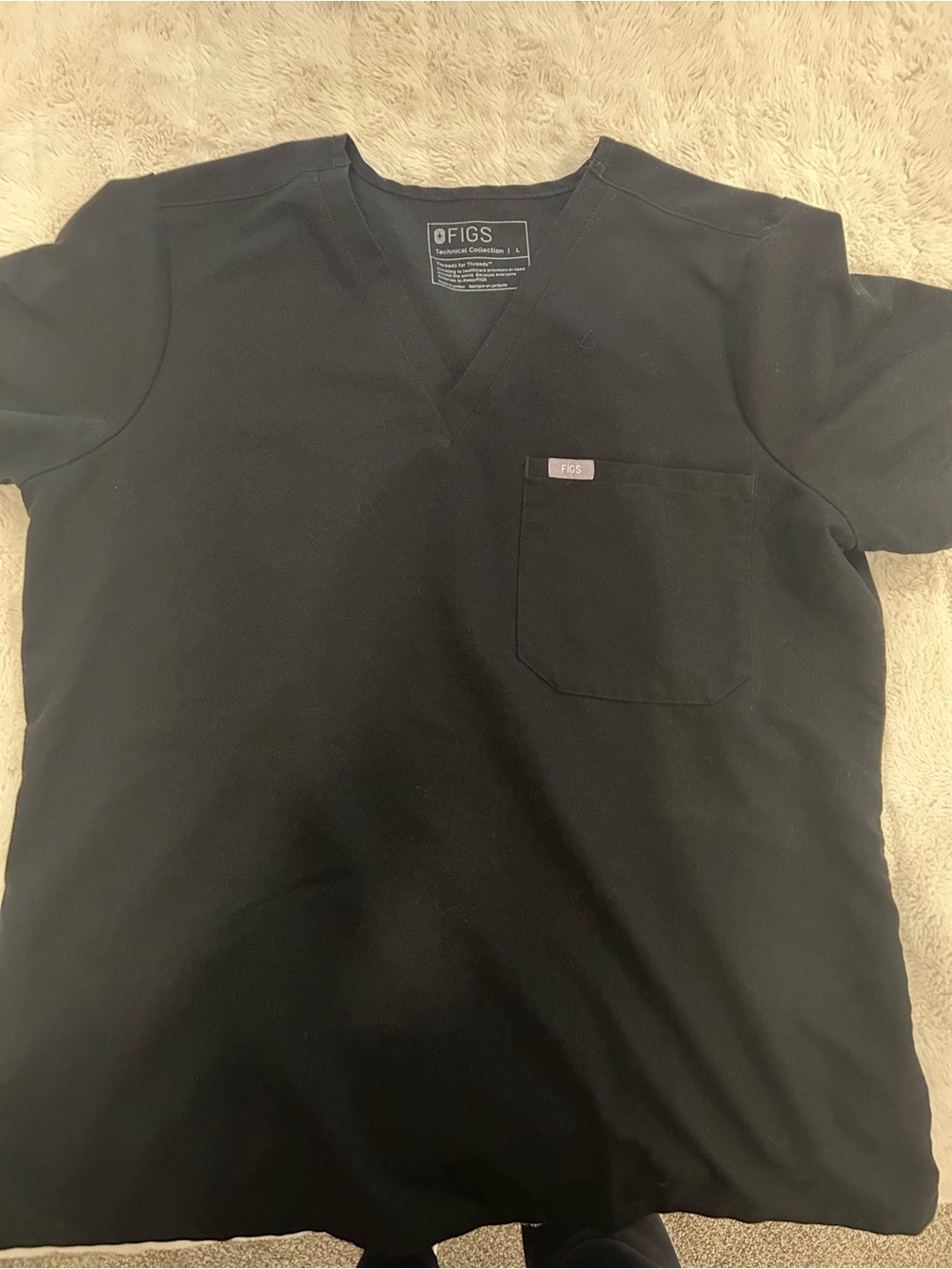 FIGS women’s Black Catarina™ - One-Pocket Scrub Top